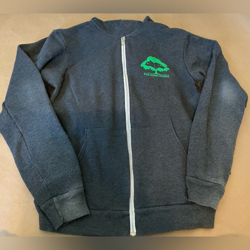 Women’s hooded sweatshirt 
Size LARGE